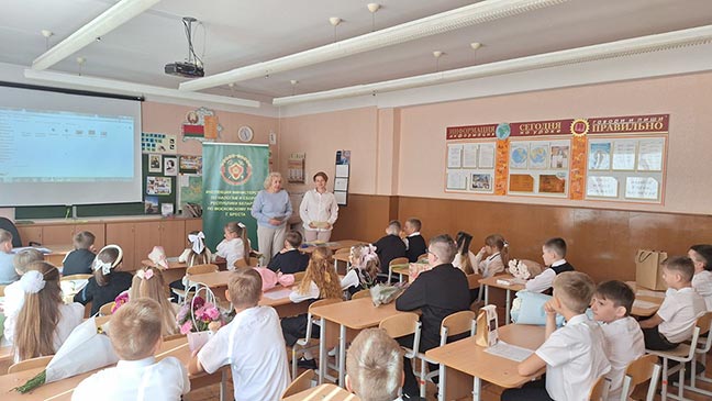 День знаний с пользой: работники инспекции МНС по Московскому району г. Бреста провели урок налоговой грамотности для школьников