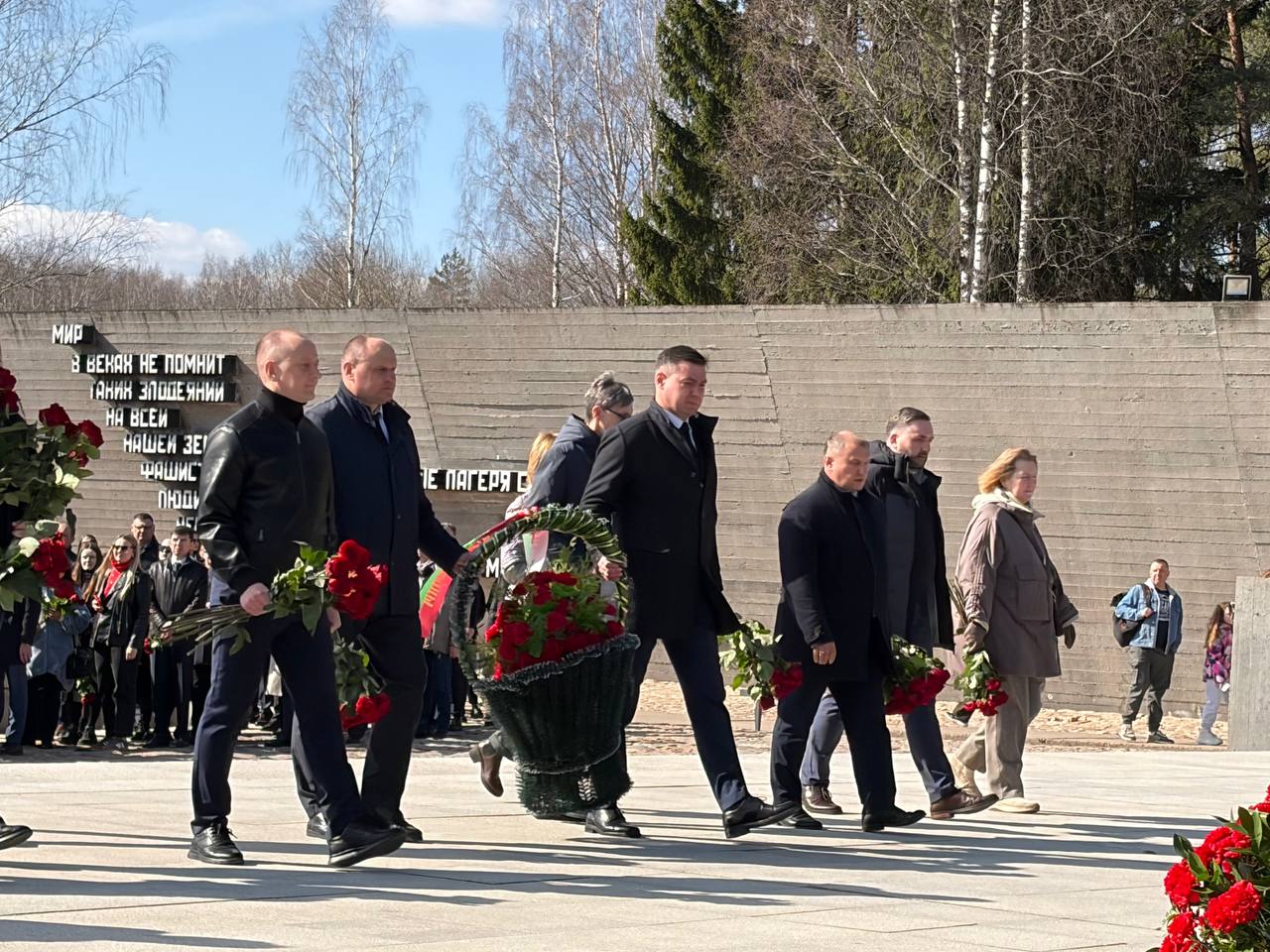 22 марта 2026 года делегация Министерства по налогам и сборам во главе с Министром посетила мемориальный комплекс «Хатынь»