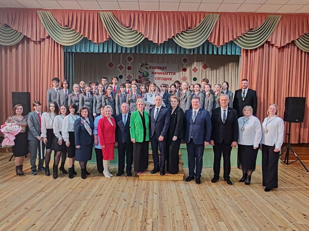 30 апреля 2026 г. состоялась встреча Министра по налогам и сборам с учащимися налоговых классов средней школы №5 имени 120-й гвардейской стрелковой Рогачевской Краснознаменной дивизии