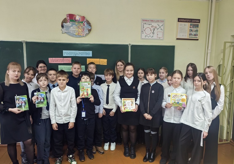 Инспекции МНС проводят уроки налоговой грамотности для школьников Гомельской области